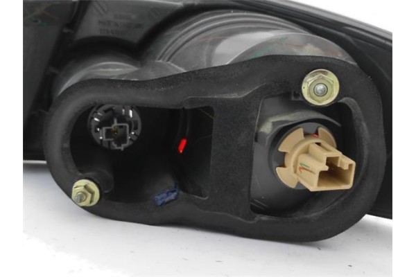 Recambio de piloto trasero izquierdo para mazda 6 berlina (gg) 2.3 sportive (4-ptas.) referencia OEM IAM 22061971  