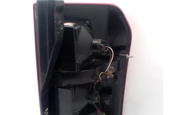 Recambio de piloto trasero izquierdo para land rover discovery 2.7 td referencia OEM IAM XFB000573  
