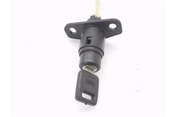 Recambio de bombin porton trasero para seat ibiza 1.2 referencia OEM IAM 6K5827571  