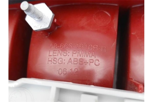 Recambio de piloto trasero derecho para skoda fabia sedán (6y3) 1.4 16v referencia OEM IAM 6Y6945112C 86651911 