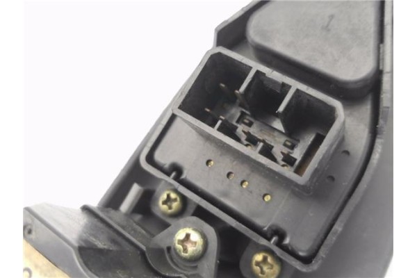 Recambio de mando elevalunas delantero izquierdo para mazda 323 c/f/p/s berlina (ba) 2.0 d p glx referencia OEM IAM BJ3D66350  