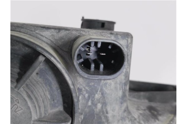 Recambio de faro antiniebla derecho para opel zafira a 2.0 blue line referencia OEM IAM E1219098  