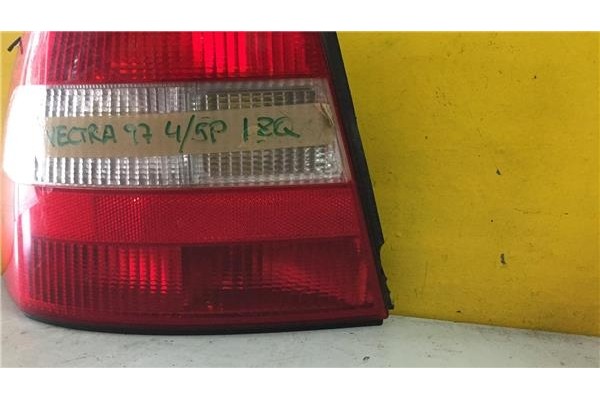 Recambio de piloto trasero izquierdo para opel vectra b berlina 1.6 básico (1999) referencia OEM IAM 37370748  