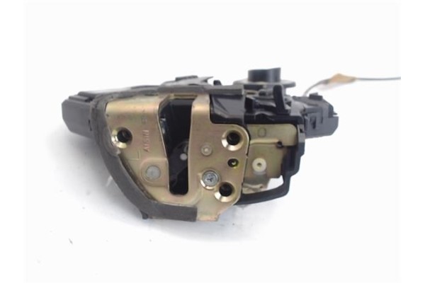Recambio de cierre electromagnetico trasero izquierdo para toyota corolla verso (r1) 1.8 sol referencia OEM IAM   
