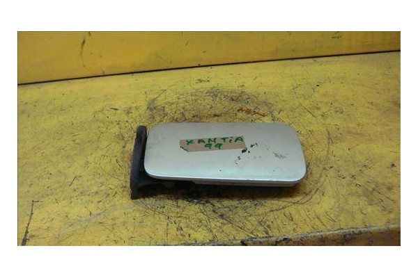 Recambio de tapa exterior combustible para citroen xantia berlina (1998) 1.9 turbo d referencia OEM IAM   