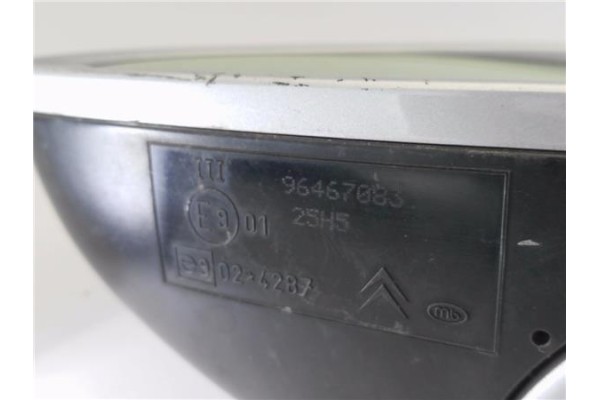Recambio de retrovisor electrico izquierdo para citroen c4 berlina 1.4 collection referencia OEM IAM 96467083 E9024287 