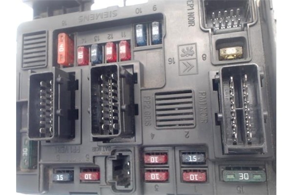 Recambio de caja fusibles/rele para citroen c5 berlina 1.8 16v (dc6fzb, dc6fze) referencia OEM IAM 9646498880 6500Y3 