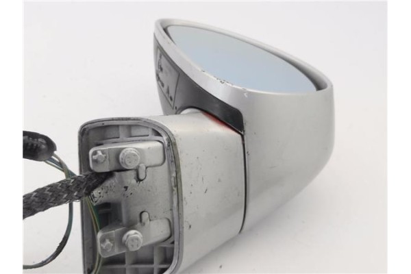 Recambio de retrovisor electrico izquierdo para citroen c4 berlina 1.4 collection referencia OEM IAM 96467083 E9024287 