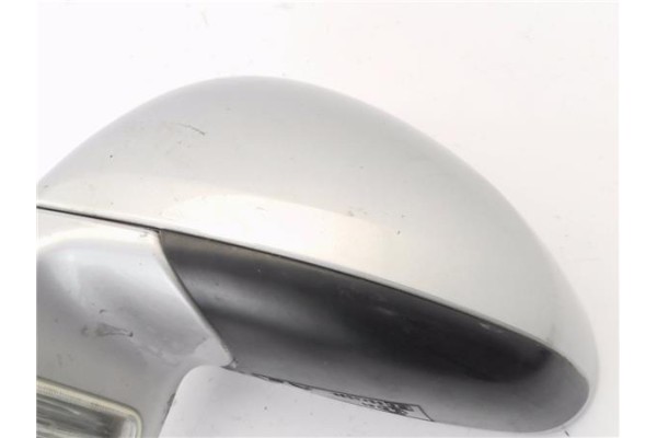 Recambio de retrovisor electrico izquierdo para citroen c4 berlina 1.4 collection referencia OEM IAM 96467083 E9024287 