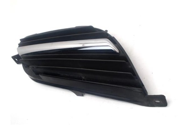 Recambio de rejilla paragolpes delantero derecha para nissan almera tino (v10m) 2.2 di referencia OEM IAM 62074BU300  
