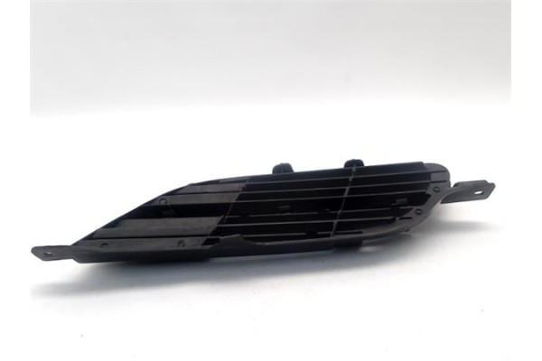 Recambio de rejilla paragolpes delantero derecha para nissan almera tino (v10m) 2.2 di referencia OEM IAM 62074BU300  