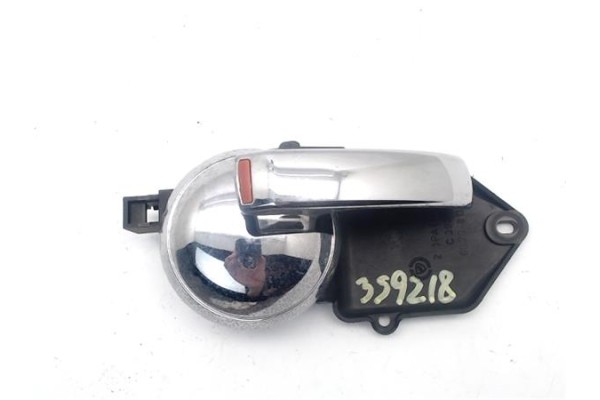 Recambio de manilla int. puerta delantero derecha para fiat 500 1.3 d multijet referencia OEM IAM 71749972 607048DX 