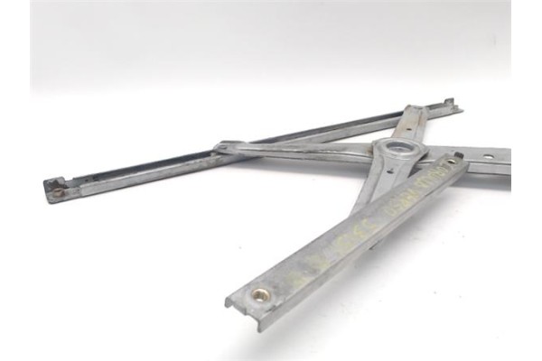 Recambio de elevalunas electrico delantero derecho para toyota corolla verso (r1) 1.8 sol referencia OEM IAM 698100F010  