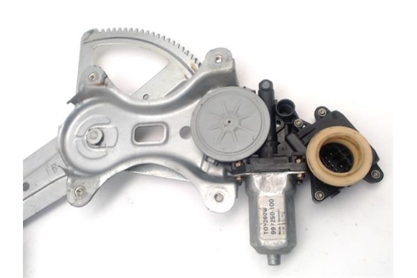Recambio de elevalunas electrico delantero derecho para toyota corolla verso (r1) 1.8 sol referencia OEM IAM 698100F010  