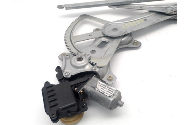 Recambio de elevalunas electrico delantero derecho para toyota corolla verso (r1) 1.8 sol referencia OEM IAM 698100F010  