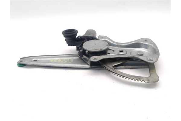 Recambio de elevalunas electrico trasero izquierdo para toyota auris (e15) 2.0 d-4d referencia OEM IAM 8571035180 AV2621002330 