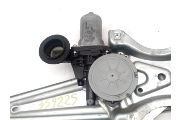 Recambio de elevalunas electrico trasero izquierdo para toyota auris (e15) 2.0 d-4d referencia OEM IAM 8571035180 AV2621002330 