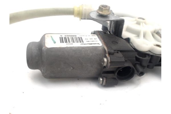 Recambio de elevalunas electrico trasero izquierdo para renault laguna ii (bg0) 1.9 dci (bg1a, bg1w) referencia OEM IAM 82004852