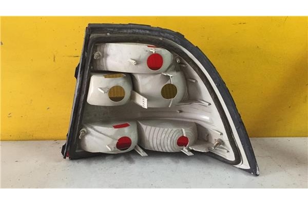Recambio de piloto trasero izquierdo para opel vectra b berlina 1.6 cd referencia OEM IAM 37370748  