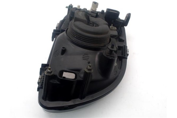 Recambio de faro delantero izquierdo para nissan micra (k11) 1.0 i 16v referencia OEM IAM B60606F600  
