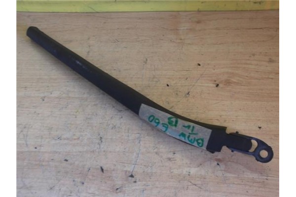 Recambio de brazo limpiaparabrisas trasero para bmw serie 5 berlina (e60) 3.0 530d referencia OEM IAM   