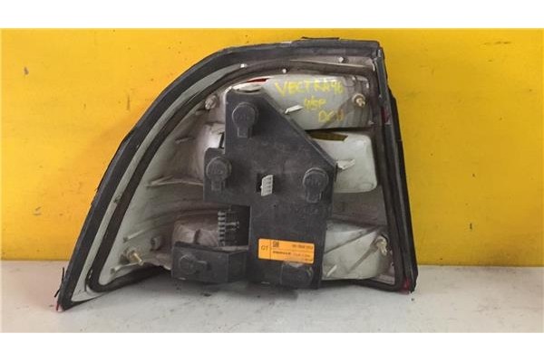 Recambio de piloto trasero derecho para opel vectra b berlina 2.0 básico (1999) referencia OEM IAM 90568052  