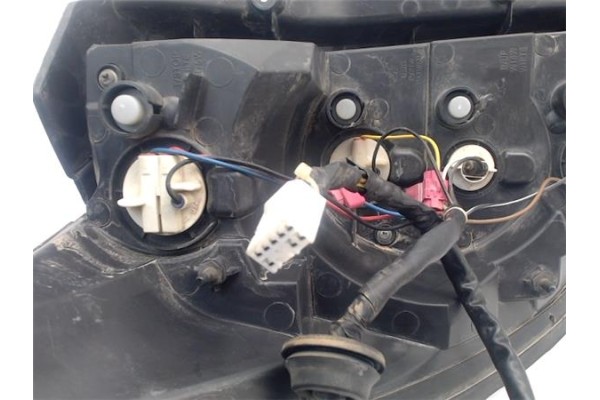 Recambio de piloto trasero derecho para chevrolet captiva 2.0 d referencia OEM IAM 96626996  