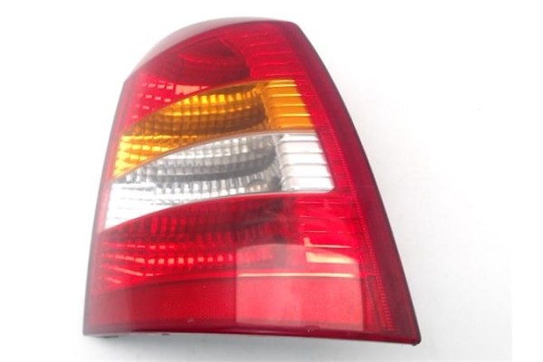 Recambio de piloto trasero derecho para opel astra g berlina 1.6 referencia OEM IAM 6223020  