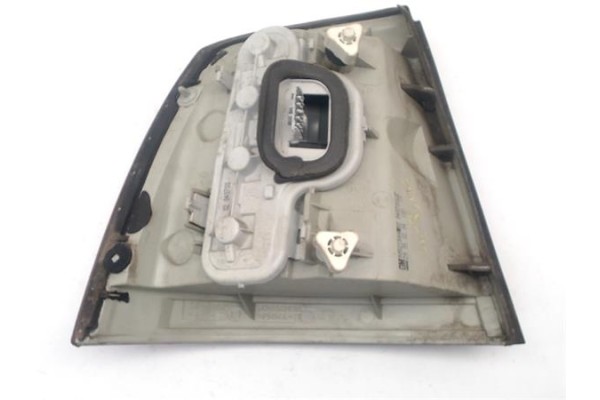 Recambio de piloto trasero derecho para opel astra g berlina 1.6 referencia OEM IAM 6223020  