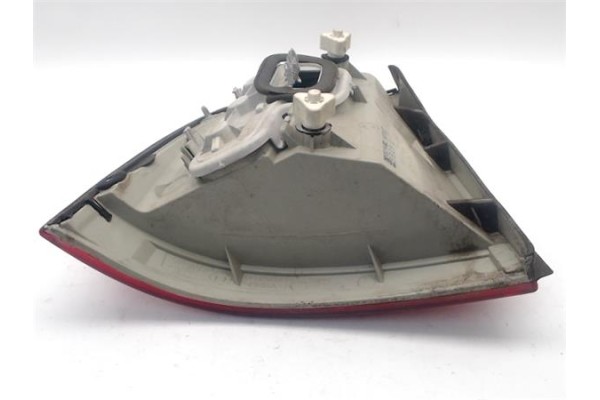 Recambio de piloto trasero derecho para opel astra g berlina 1.6 referencia OEM IAM 6223020  
