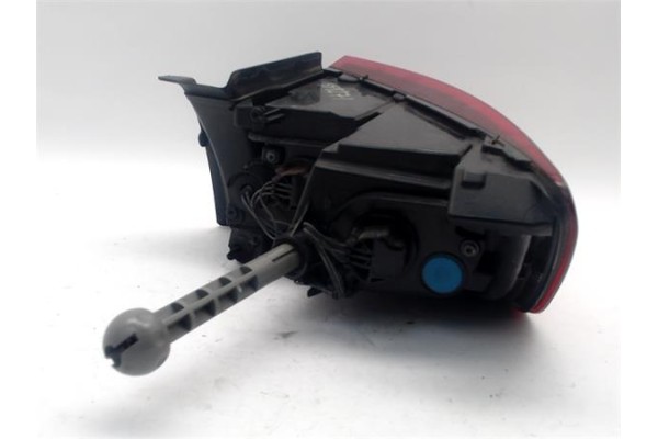 Recambio de piloto trasero izquierdo para renault megane iv berlina 5p 1.2 experience referencia OEM IAM 265554829R  