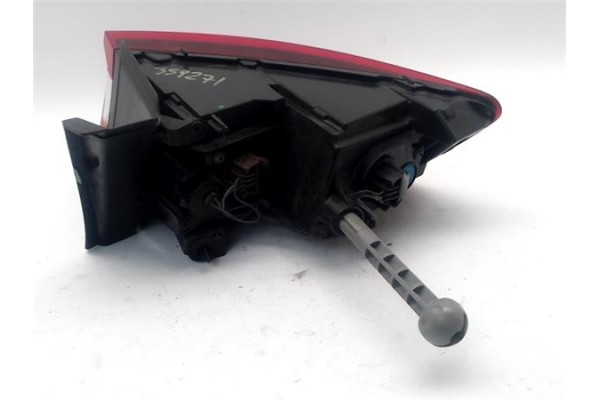 Recambio de piloto trasero izquierdo para renault megane iv berlina 5p 1.2 experience referencia OEM IAM 265554829R  