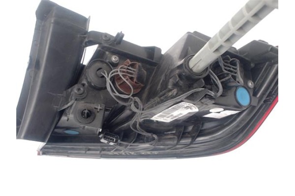 Recambio de piloto trasero izquierdo para renault megane iv berlina 5p 1.2 experience referencia OEM IAM 265554829R  