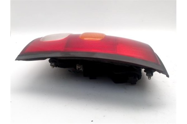Recambio de piloto trasero derecho para nissan micra (k11) 1.3 i 16v referencia OEM IAM 265546F600  