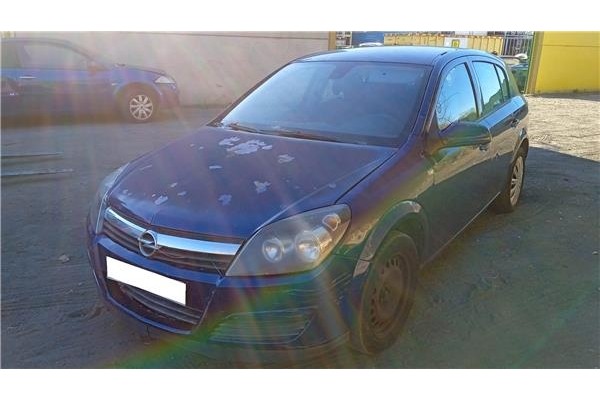 opel astra h berlina del año 2004