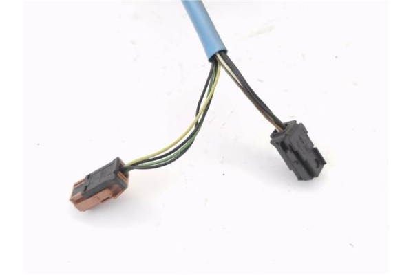 Recambio de retrovisor electrico derecho para citroen c2 1.4 hdi referencia OEM IAM E2021019  