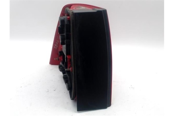Recambio de piloto trasero derecho para volkswagen bora berlina (1j2) 1.6 referencia OEM IAM 1J5945096AB  