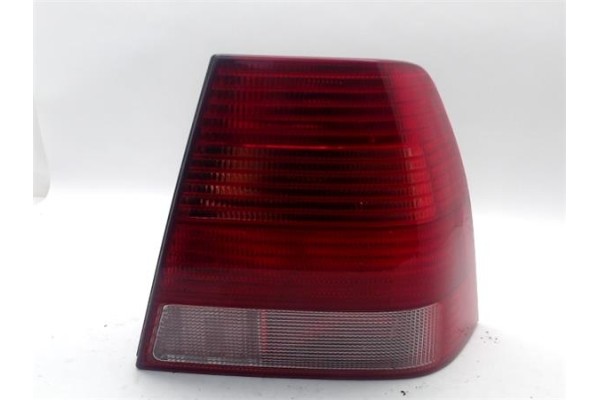 Recambio de piloto trasero derecho para volkswagen bora berlina (1j2) 1.6 referencia OEM IAM 1J5945096AB  