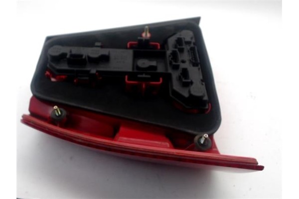Recambio de piloto trasero derecho para volkswagen bora berlina (1j2) 1.6 referencia OEM IAM 1J5945096AB  