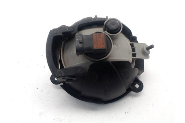 Recambio de faro antiniebla derecho para chevrolet captiva 2.0 d referencia OEM IAM 96626980  
