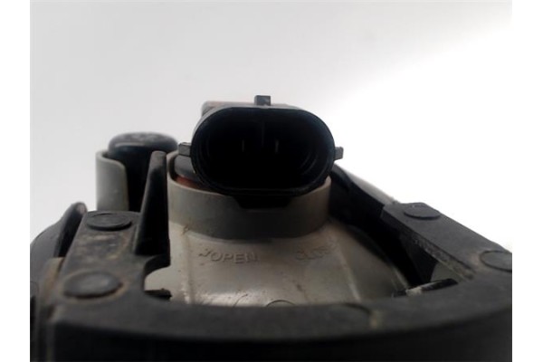 Recambio de faro antiniebla derecho para chevrolet captiva 2.0 d referencia OEM IAM 96626980  