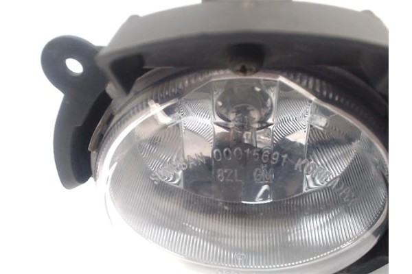 Recambio de faro antiniebla derecho para chevrolet captiva 2.0 d referencia OEM IAM 96626980  