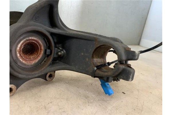 Recambio de mangueta delantero izquierda para citroen c3 1.4 attraction referencia OEM IAM 364696  