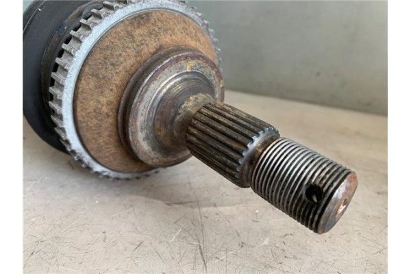 Recambio de palier delantero izquierdo para peugeot 206 1.6 hdi 110 referencia OEM IAM 3272AJ  