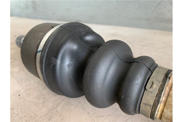 Recambio de palier delantero izquierdo para peugeot 206 1.6 hdi 110 referencia OEM IAM 3272AJ  