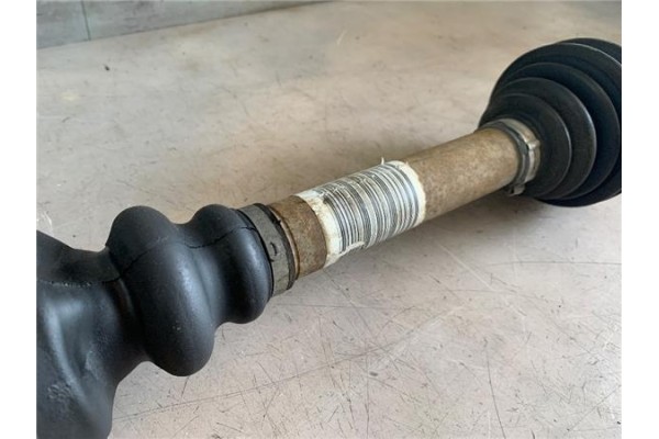 Recambio de palier delantero izquierdo para peugeot 206 1.6 hdi 110 referencia OEM IAM 3272AJ  