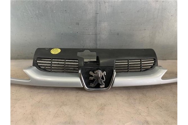 Recambio de rejilla capo para peugeot 206 1.6 hdi 110 referencia OEM IAM 7414EK  