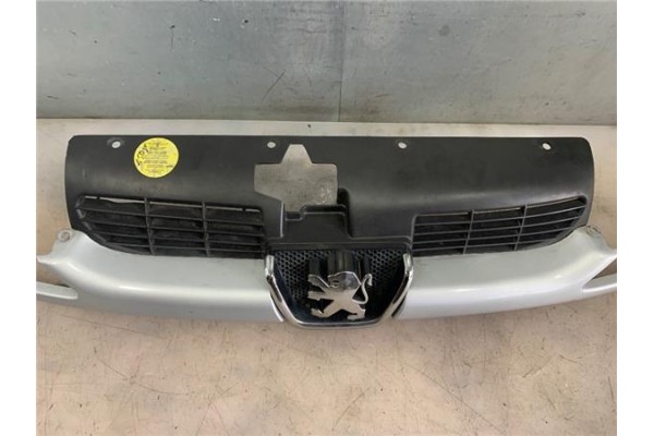 Recambio de rejilla capo para peugeot 206 1.6 hdi 110 referencia OEM IAM 7414EK  