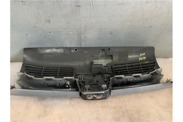 Recambio de rejilla capo para peugeot 206 1.6 hdi 110 referencia OEM IAM 7414EK  