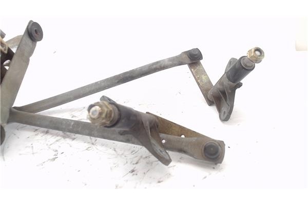 Recambio de motor limpiaparabrisas delantero para peugeot 205 mito 1.1 referencia OEM IAM 9390332314  